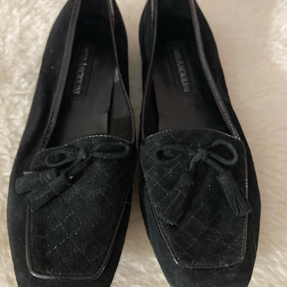 Enzo Angiolini black suede size 6.5 flats.